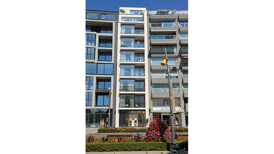 NIEUW TE KOOP - 7 klassevolle appartementen en 1 handelsgelijkvloers met kelder in DE PANNE NIEUW TE KOOP - 7 klassevolle appartementen en 1 handelsgelijkvloers met kelder in DE PANNE